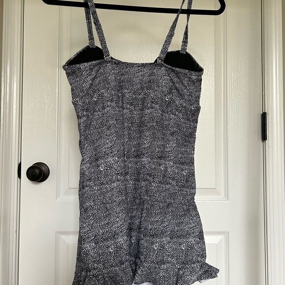 New Grace Sunny Women’s One Piece Swimsuit Dress with Ruffle Hem - Picture 2 of 12